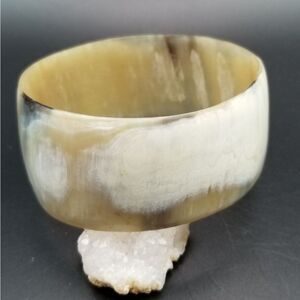 1970s bakelite melt bracelet bangle B239